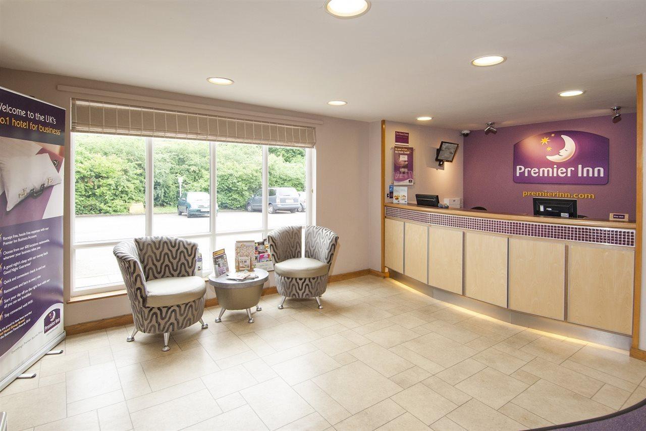 Premier Inn Bradford South Cleckheaton Exterior photo