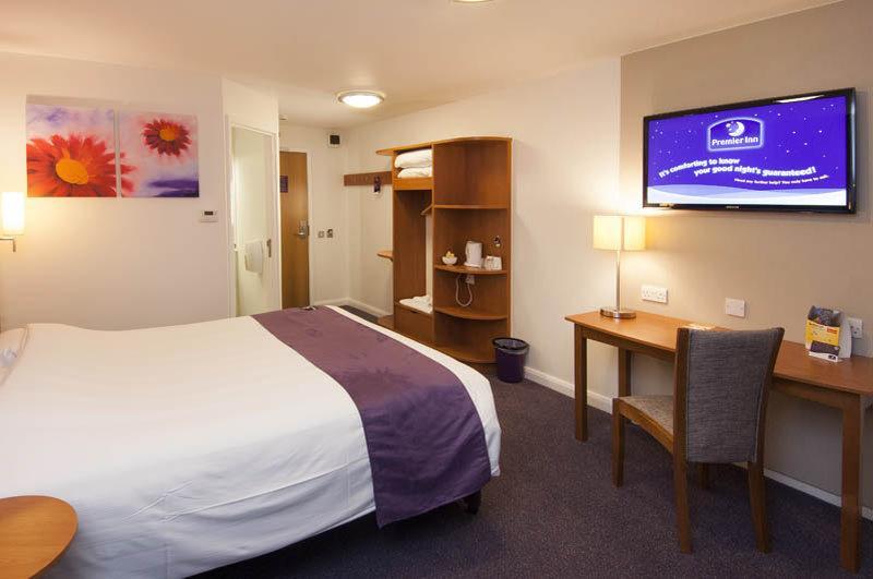 Premier Inn Bradford South Cleckheaton Exterior photo